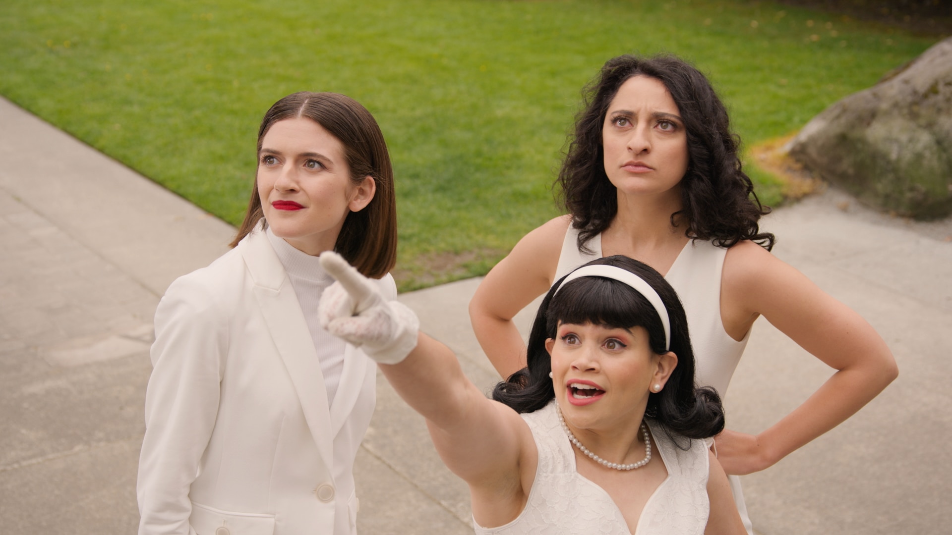 Three Busy Debras, série de comédia do Adult Swim, chega à HBO Max com  dublagem inédita - TVLaint Brasil